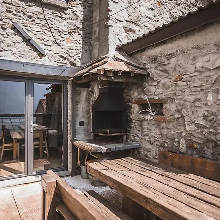 Montemezzo Le In Pietra Vista Сasa de vacaciones