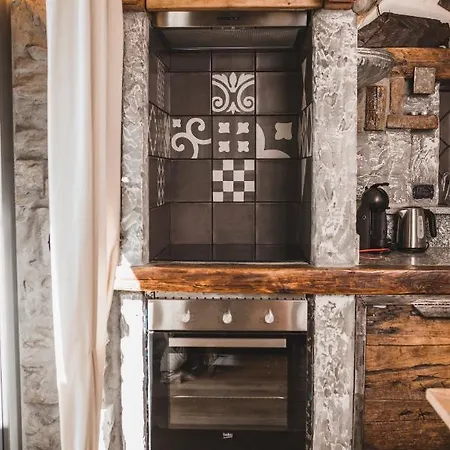 Montemezzo Le In Pietra Vista Сasa de vacaciones *