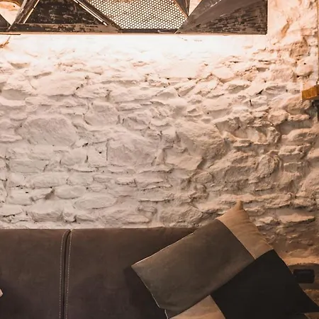 Montemezzo Le In Pietra Vista