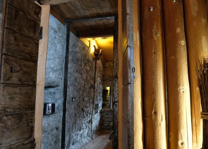 Montemezzo Le In Pietra Vista Gera Lario
