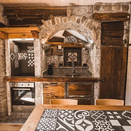 Montemezzo Le In Pietra Vista Gera Lario