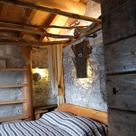 Montemezzo Le In Pietra Vista Gera Lario