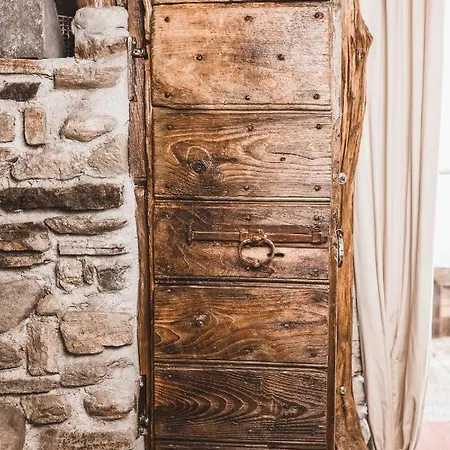 Montemezzo Le In Pietra Vista